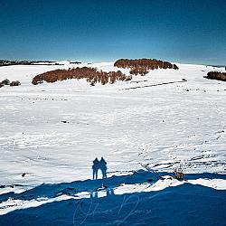 Avec Christelle, la vue sur le Puech du Pommier