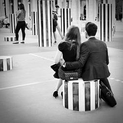 Pause amoureuse, Palais Royal, Paris