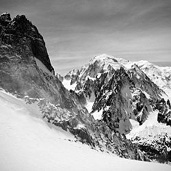 Les Drus et le Mont-Blanc