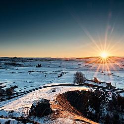 Lever de soleil depuis le haut de la cascade du Déroc